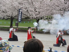 撃て
