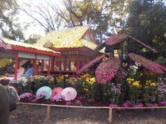 鶴岡八幡宮を模す