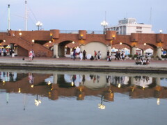 レンガを映して