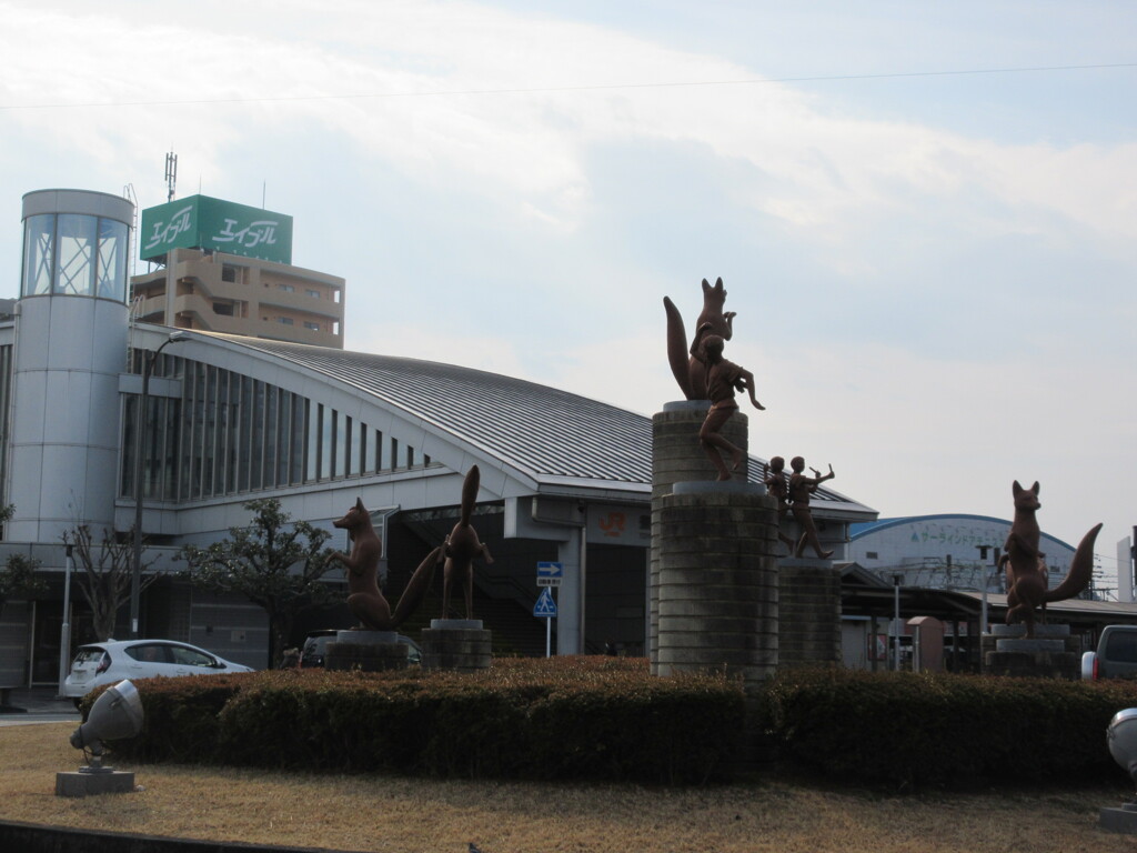 豊川駅前