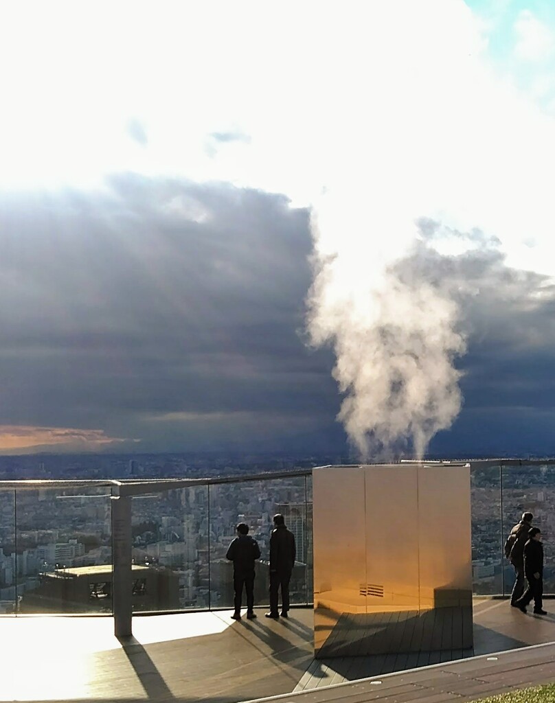 雲発生器かな？