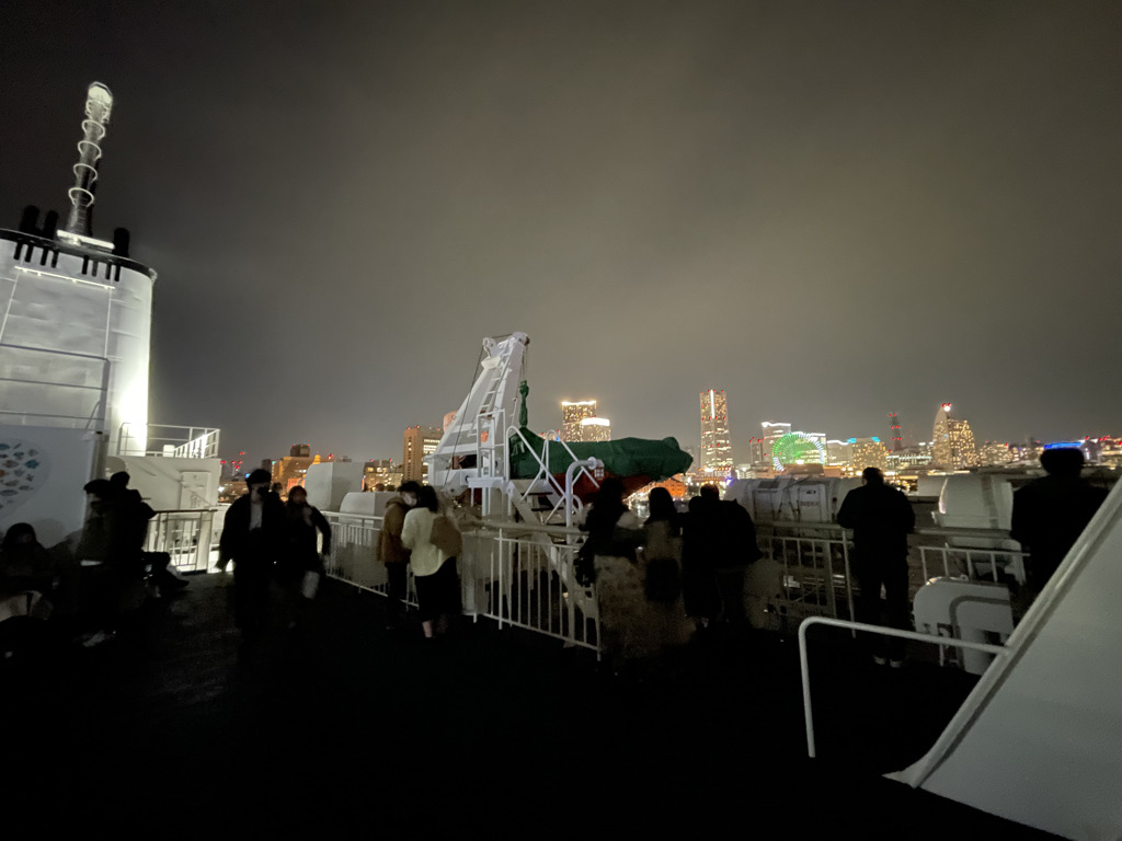 東條賢士のさるびあ丸から見る夜景