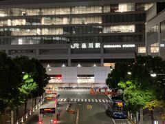 東條賢士の正面から見る品川駅