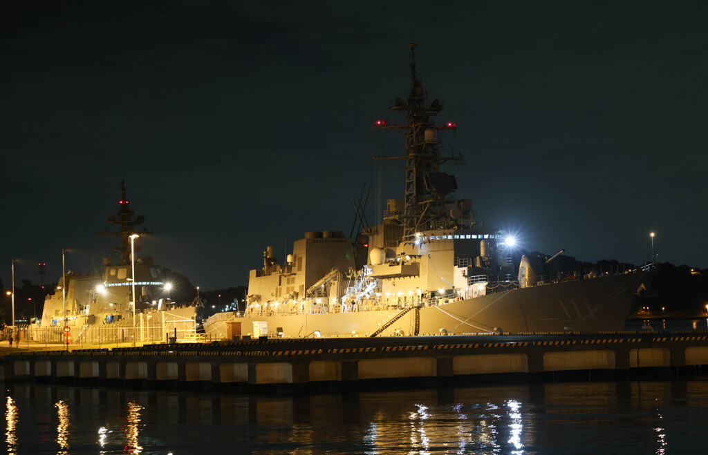 護衛艦　「あさぎり」