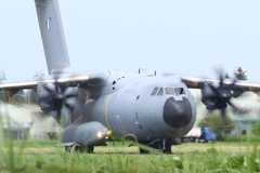 フランス航空宇宙軍　輸送機　A400　エアバス社