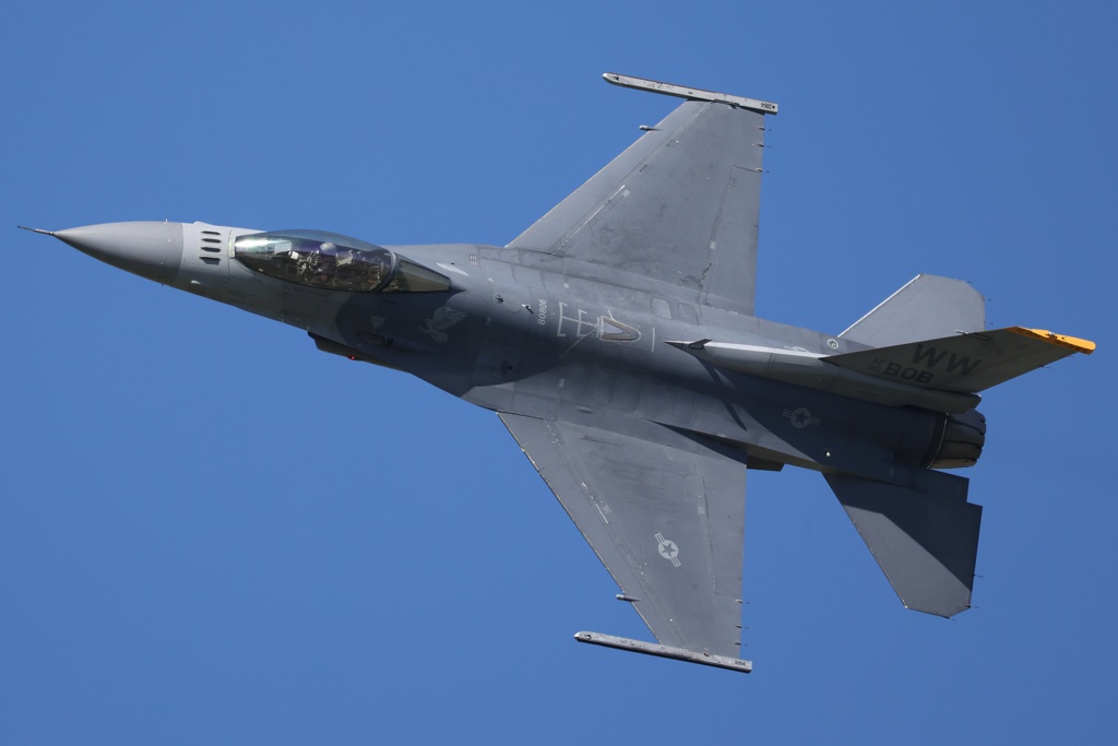 F-16　背討ち