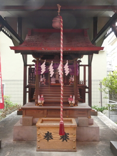 穏田出世稲荷神社