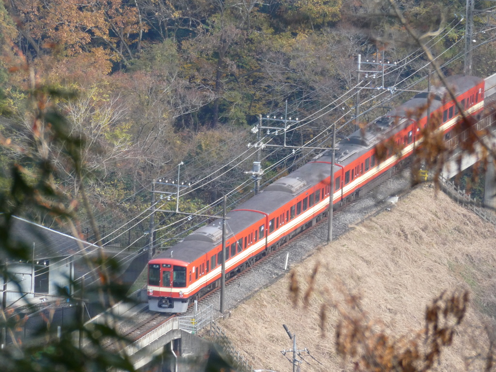 E851カラー電車を俯瞰