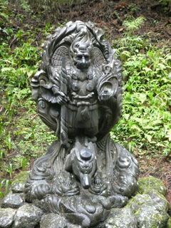 道了尊天狗化身像
