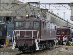 デキ100形105号
