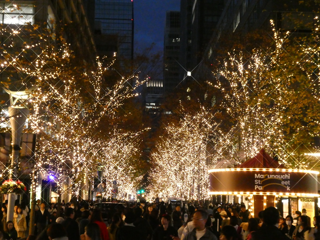 煌めく丸の内