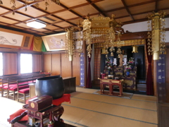 長善寺本堂内部