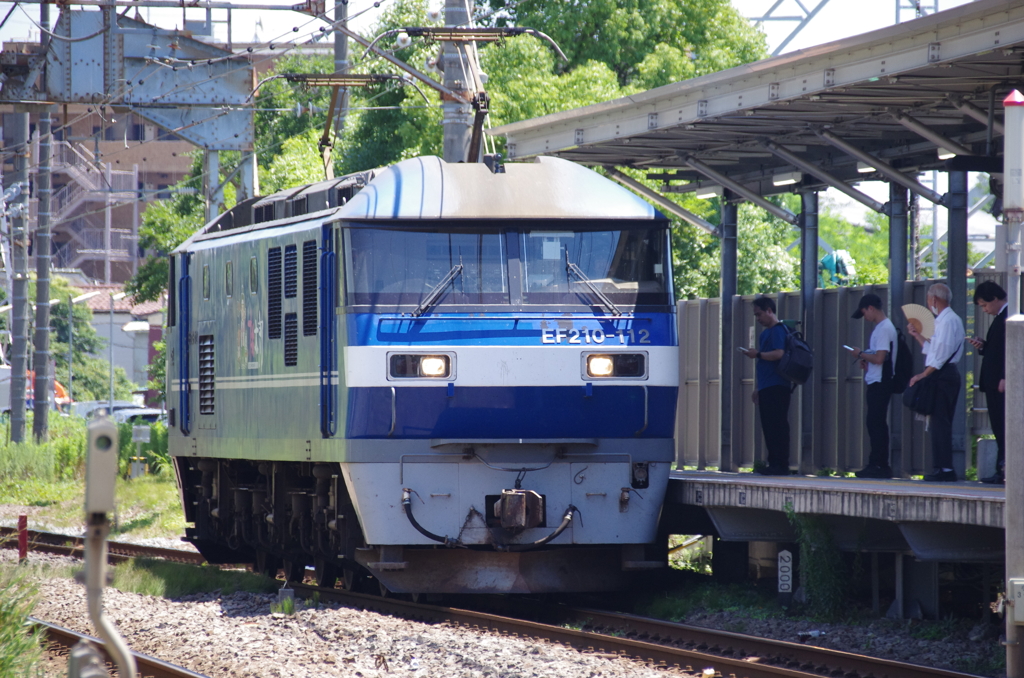 EF210単機回送(1)