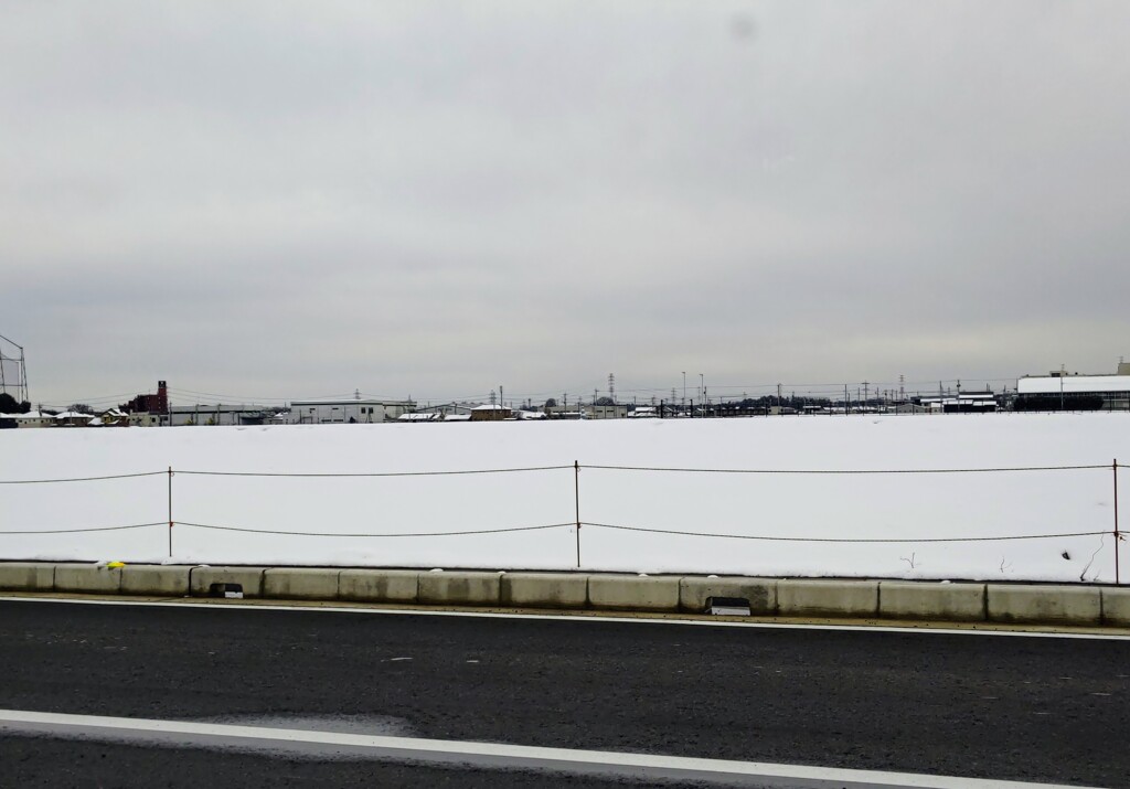 ここはどこぞの雪景色？