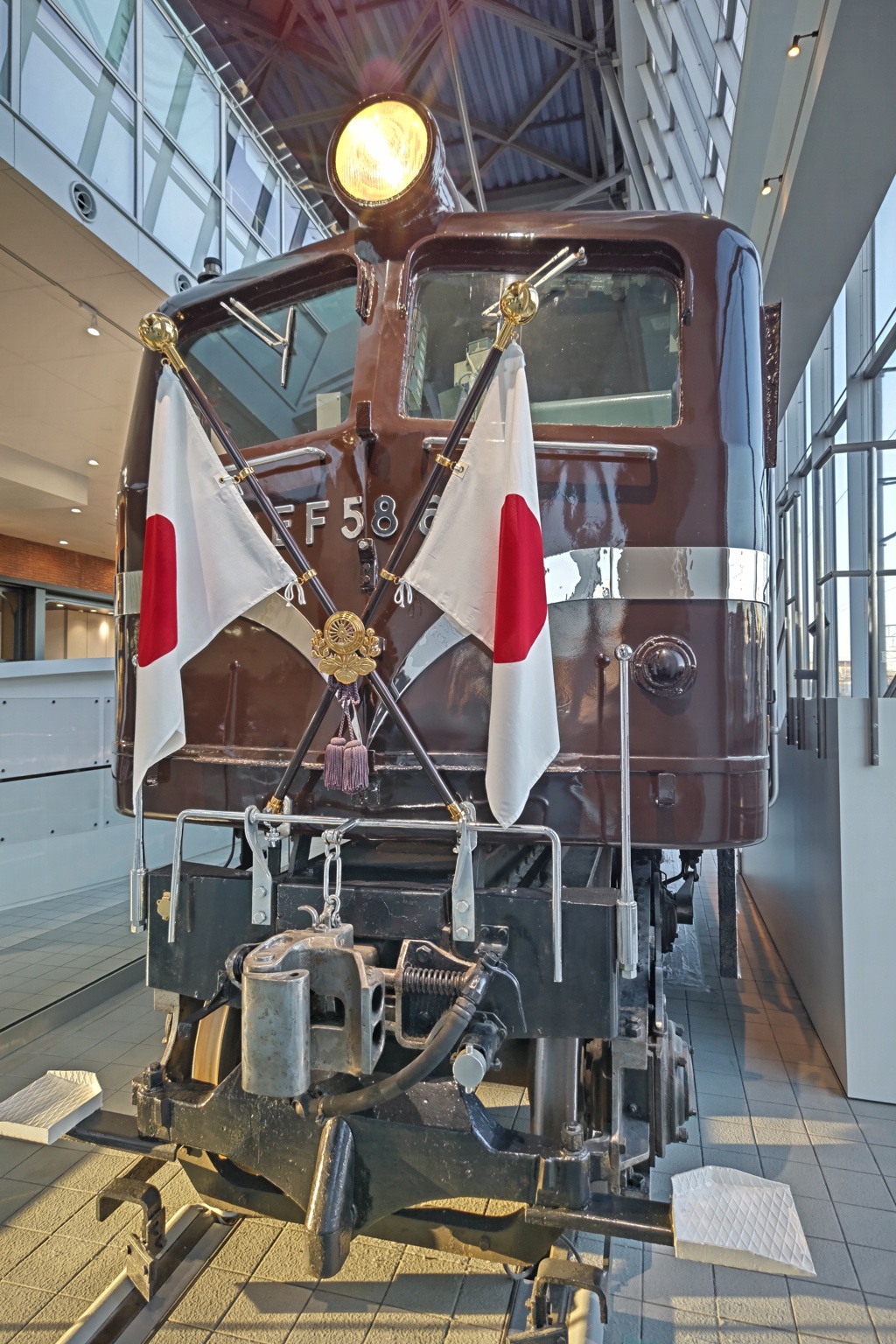 これぞお召機関車！