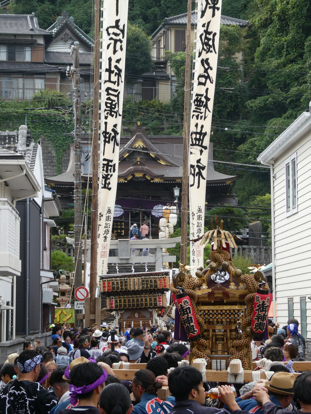 神輿の神社参り