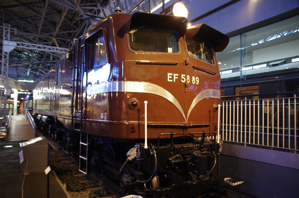 EF58-89