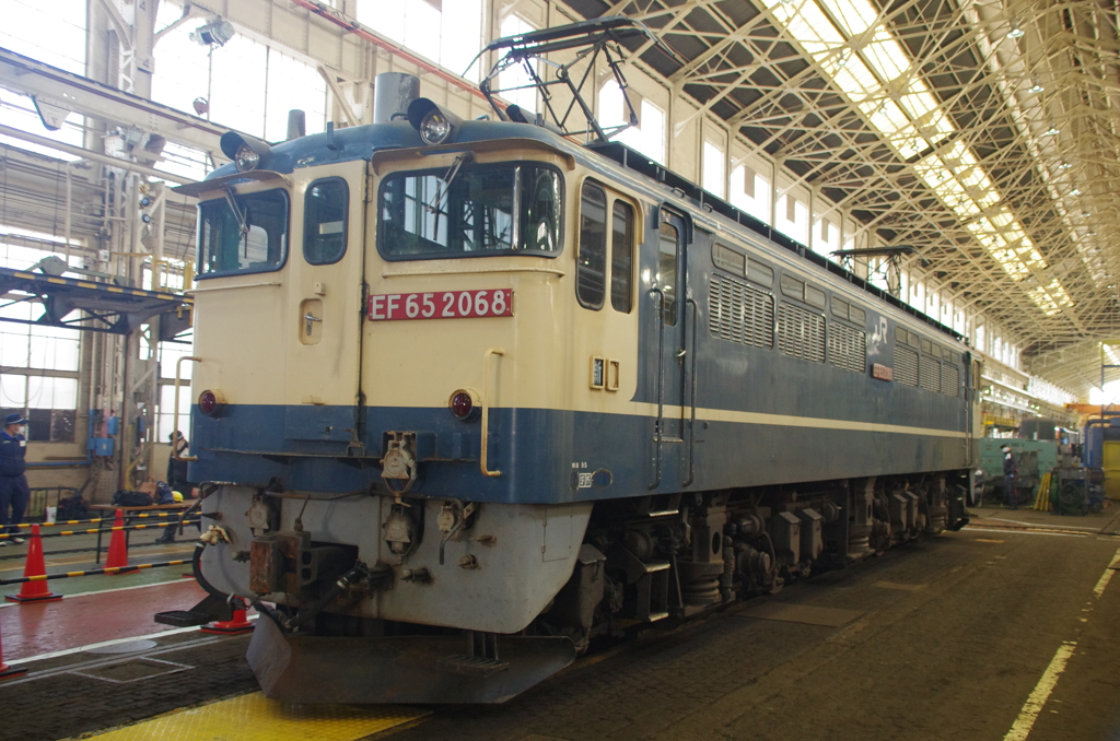 EF65-2068