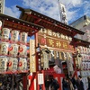 酉の市の鷲神社入口