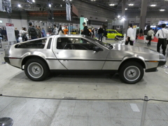 デロリアンのサイドビュー