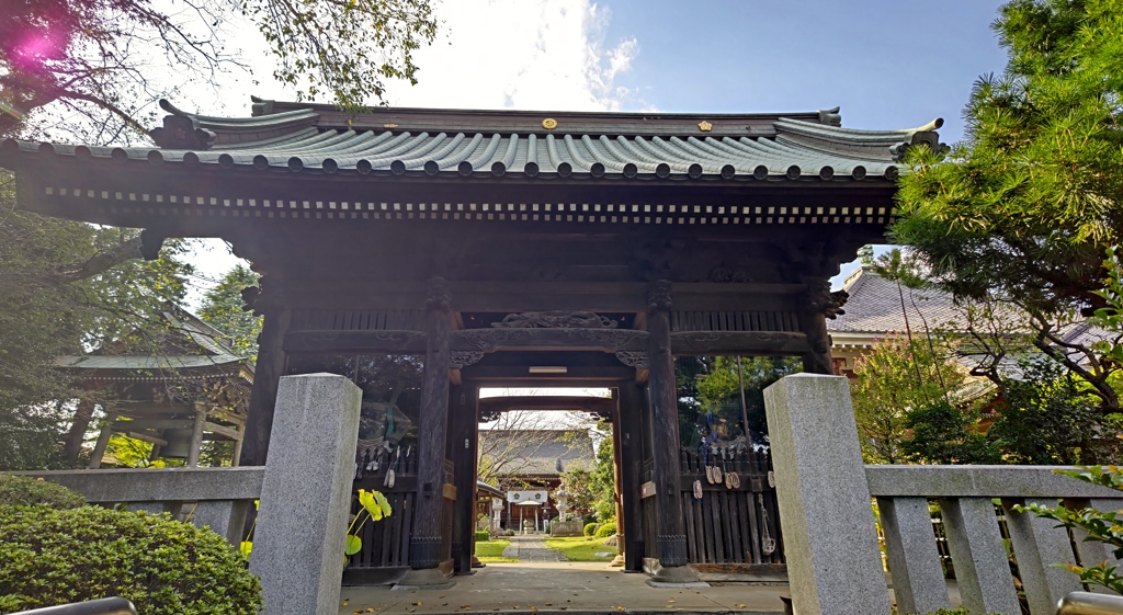 慈林薬師宝厳院(山門)