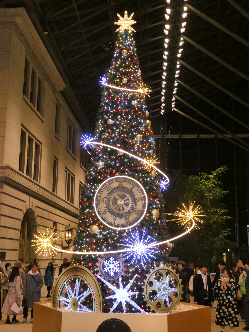 丸の内マイプラザのクリスマスツリー