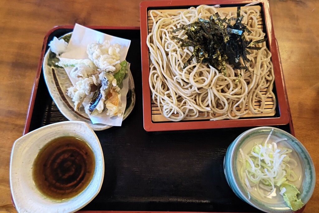 ヤマメの稚魚の天ざる定食
