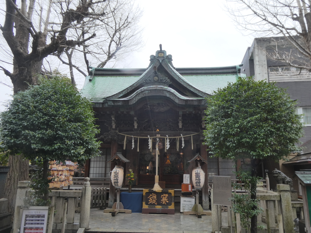 雨の小野照前神社