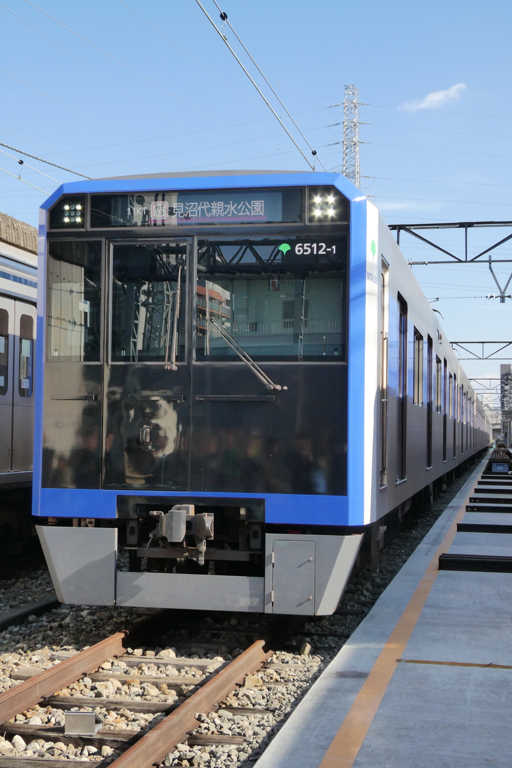 この電車では行けません・・・