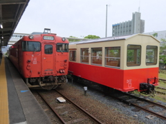 客車、しばらく出られず・・・