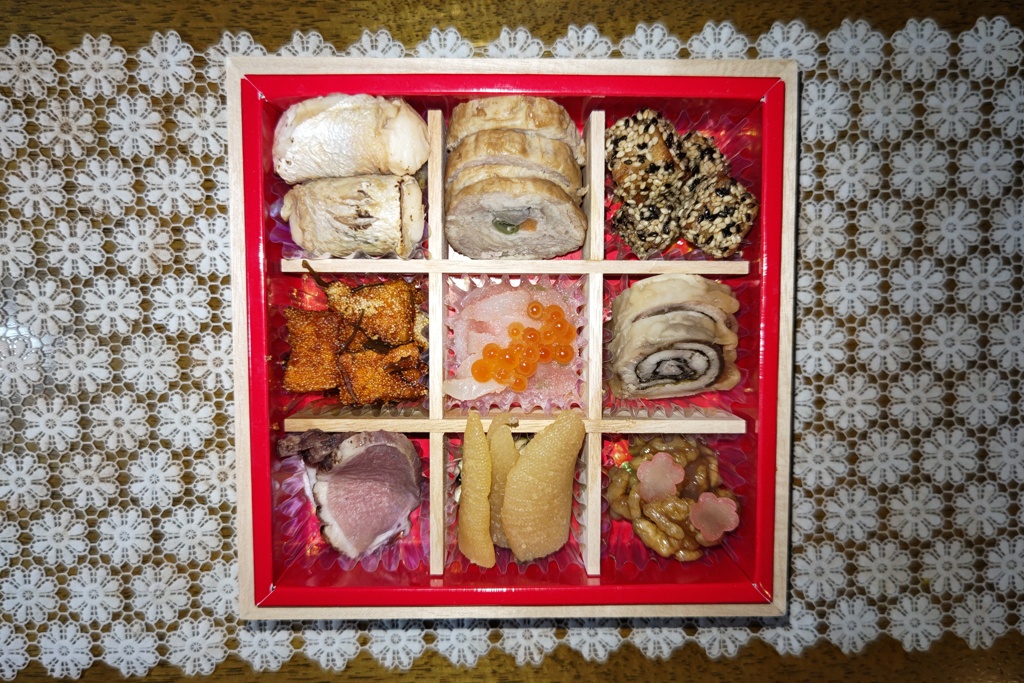 元日の夜に頂いたおせち料理