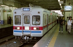 角型ライトの旧3200系