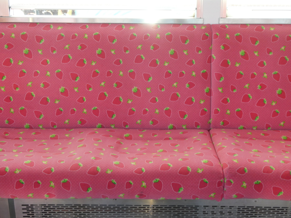 イチゴ柄のシート地（ピンク）