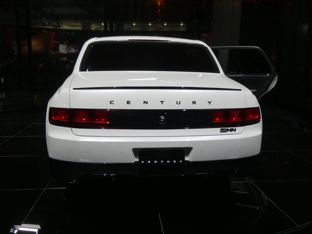 トヨタセンチュリー(３)