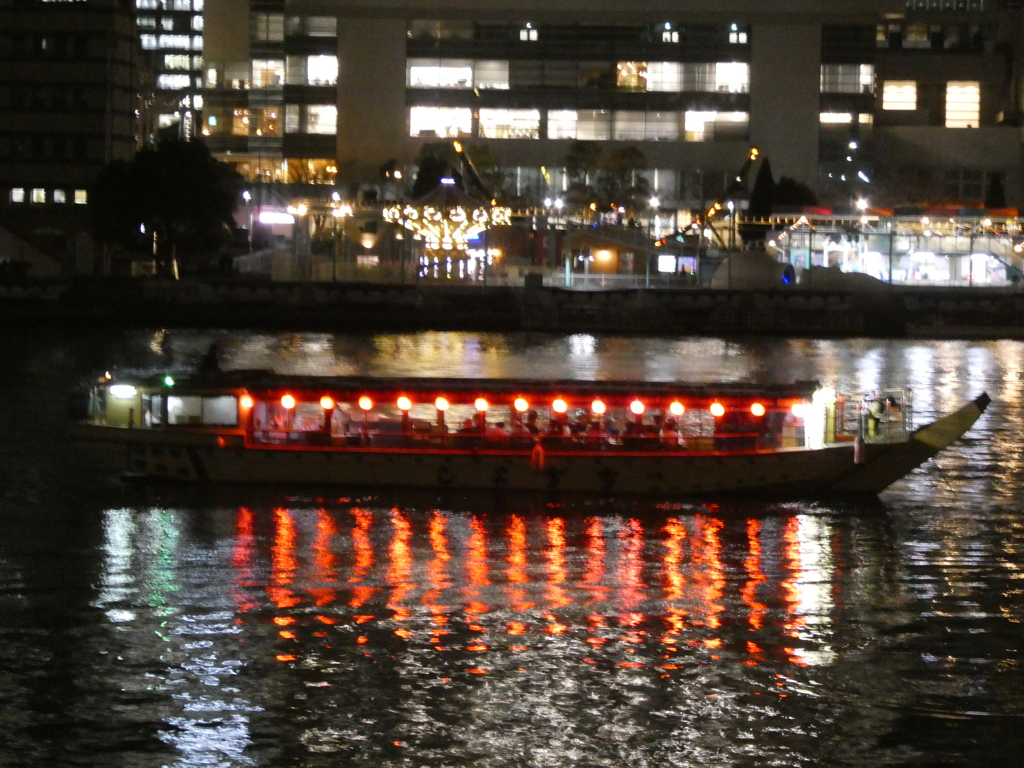 横浜に屋形船！？