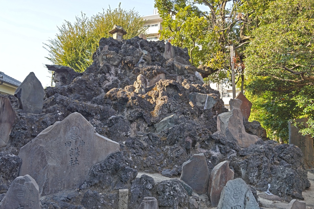 池袋氷川神社の富士塚(2)