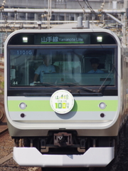 言っておく！腰のライトは飾りだ！！