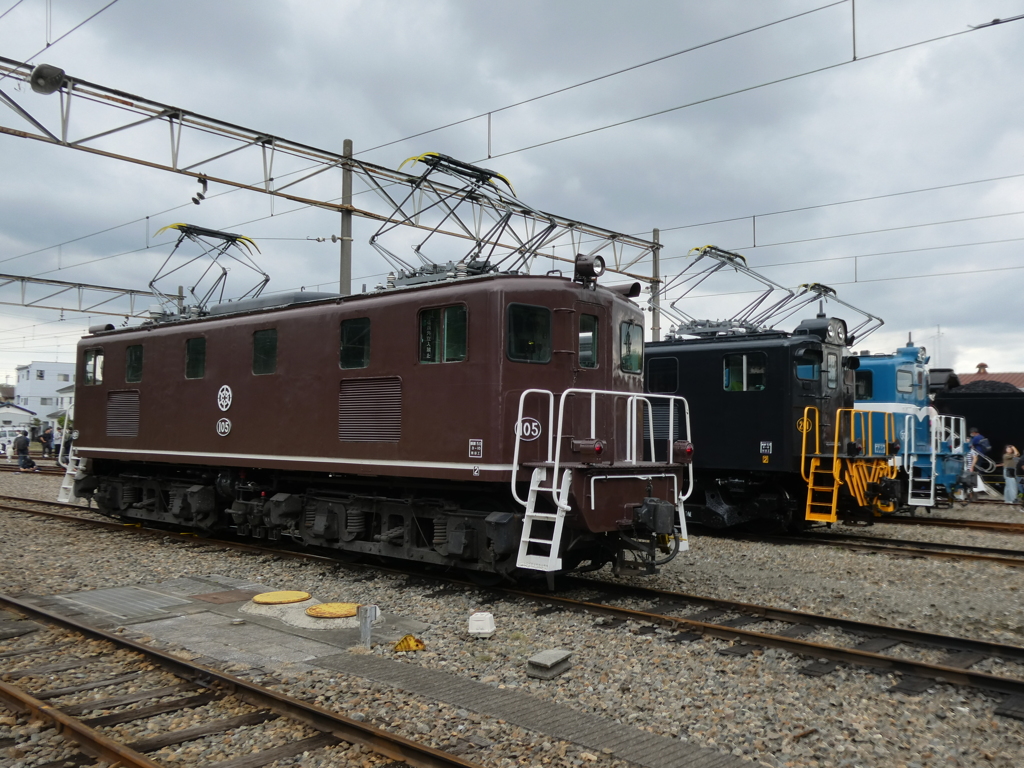 三台の機関車(３)