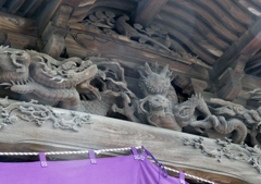 西叶神社の龍の彫刻(２)