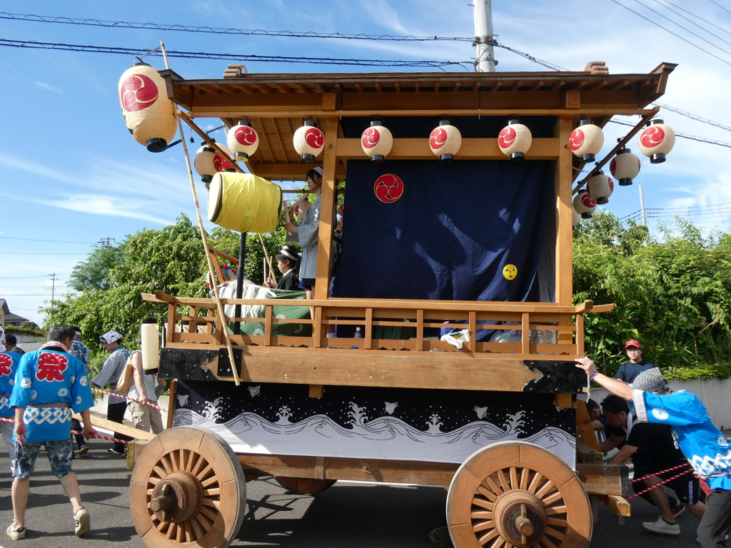 山車の横姿