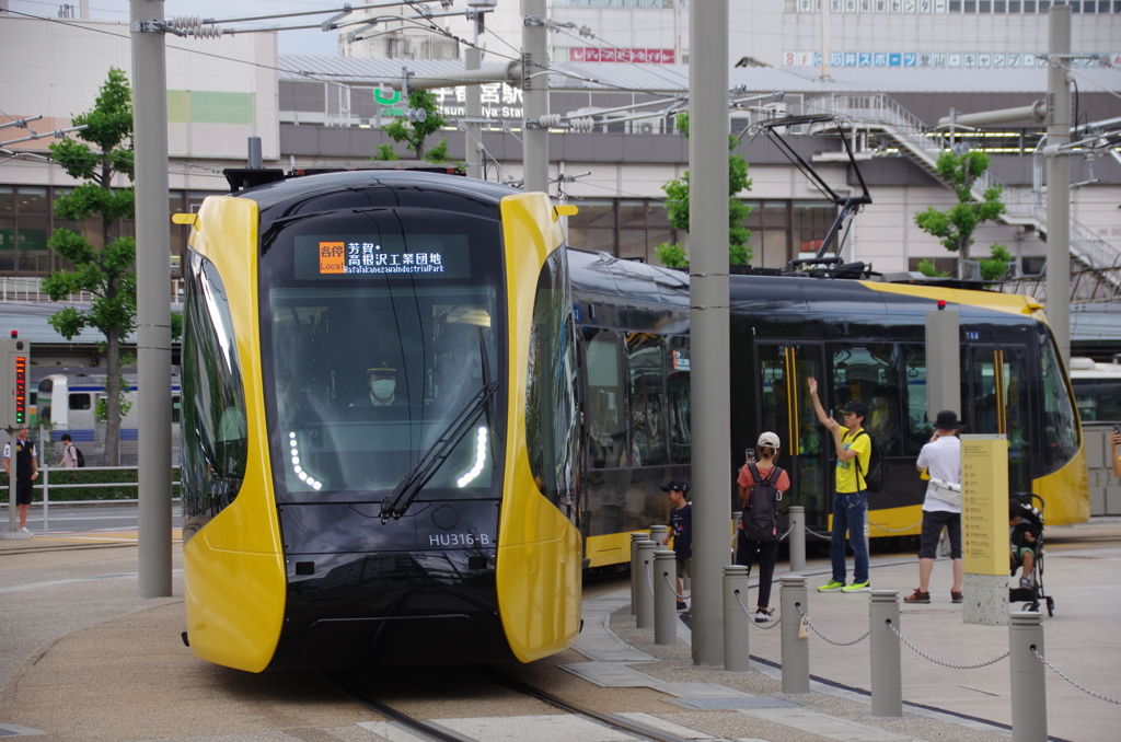 駅前カーブを通って・・・