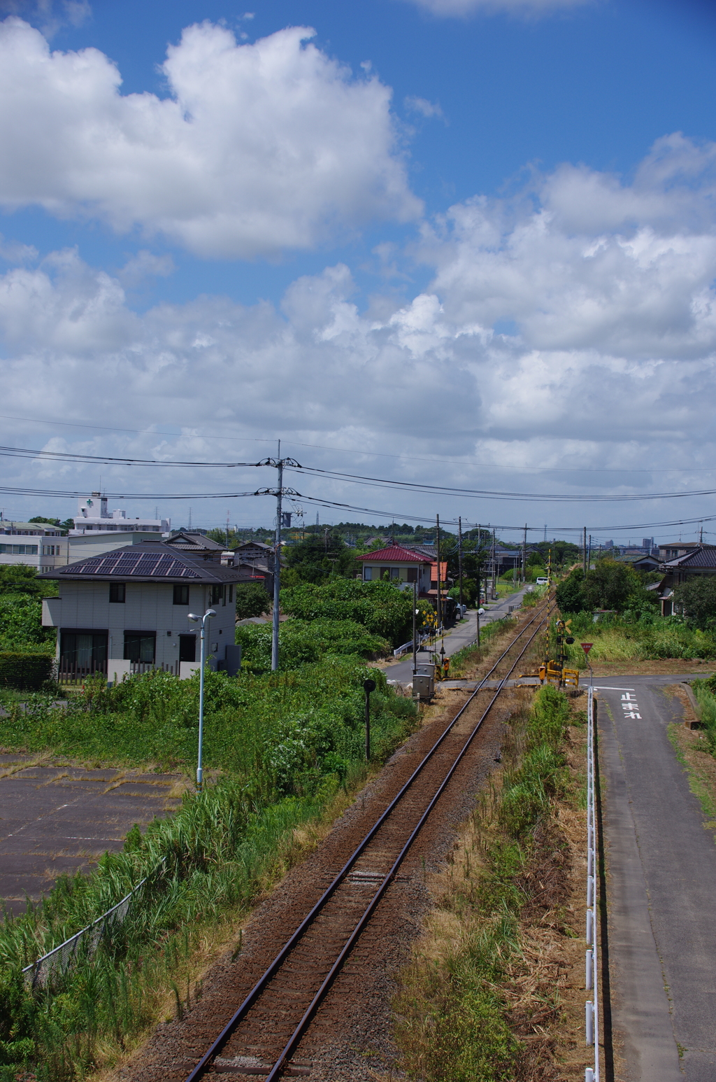 夏空と鉄路