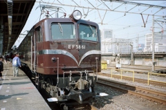 品川駅のEF58-61(１)