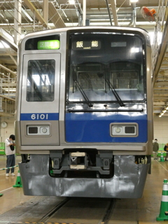 整備中の6000系トップナンバー(1)