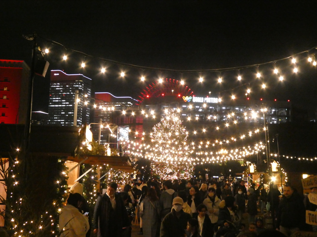 新港中央広場のクリスマスマーケット