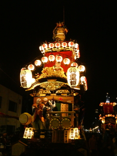 電球色は落ち着くなぁ(中原町の山車)