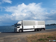 日産 クオン（最大積載13.5t）