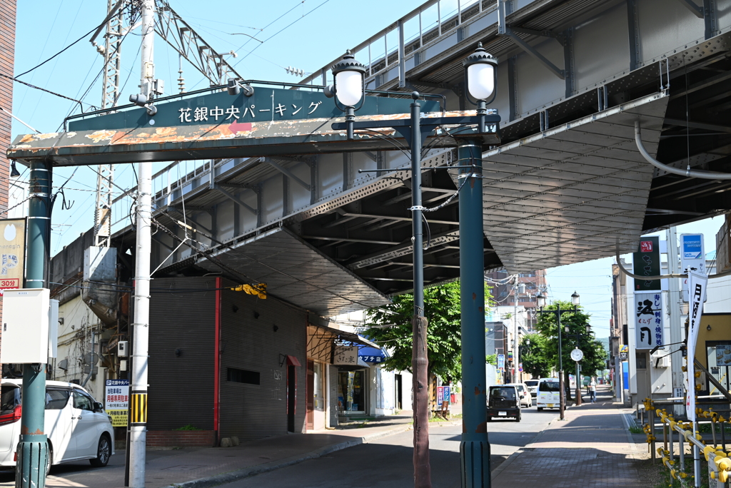 サンモールを抜けて花銀通りへ