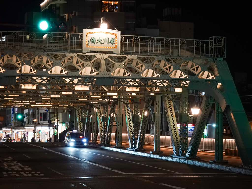 夜の鉄橋