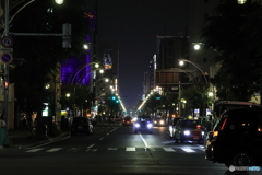 夜の札幌駅前通り